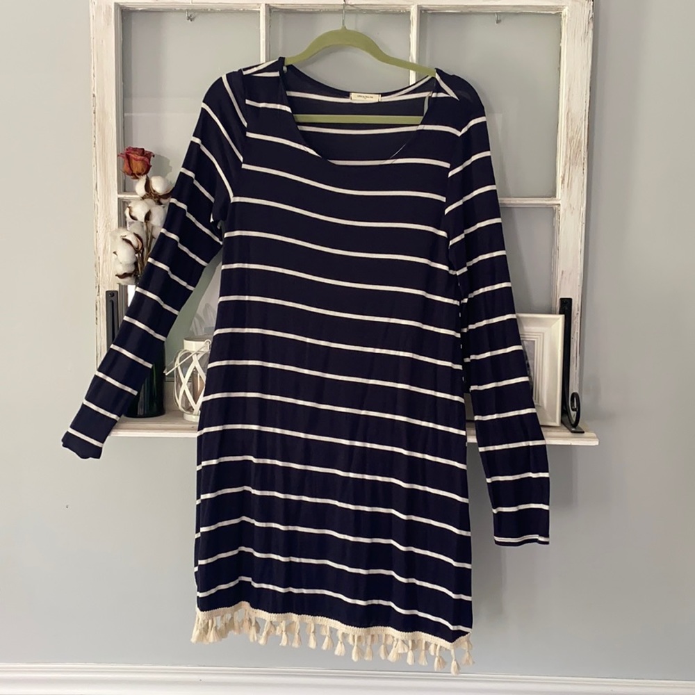Women’s Med navy white striped long sleeve dress